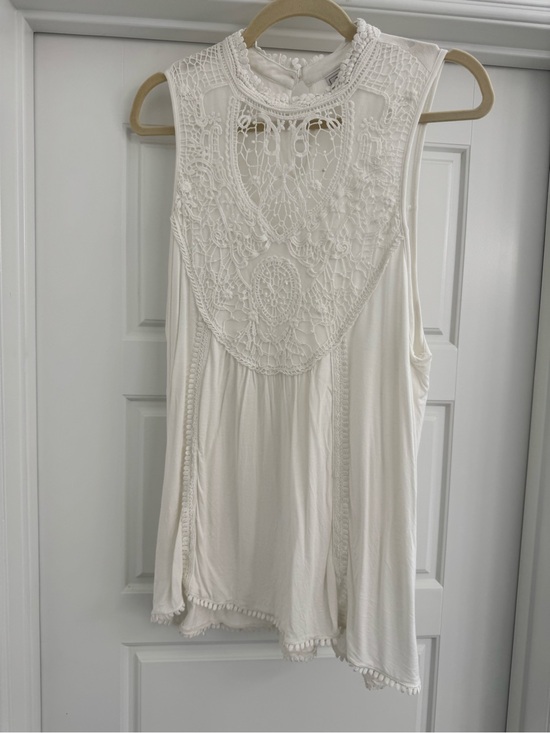 Ariat Tops - Ariat Women’s Cream Crochet Yoke Long Sleeveless Top